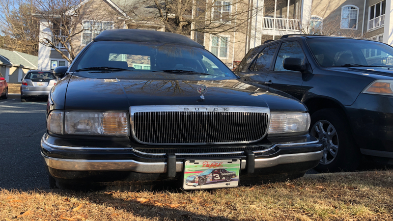 Illustration for article titled This Buick Roadmaster Hearse Is Sure To Intimidate
